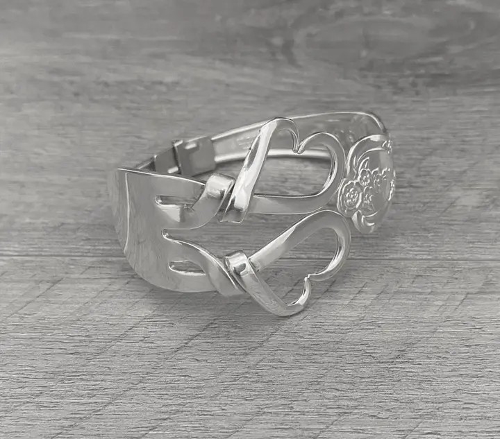 "Bewitched" Premium Hearts Fork Bracelet