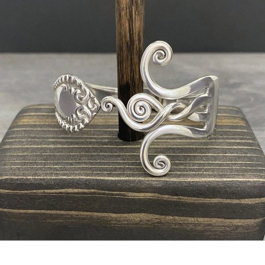 Renewal Premium Fork Bracelet Swirls Design