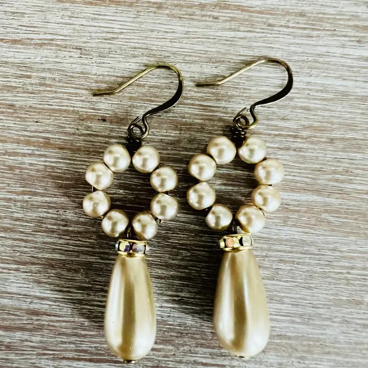 Glittery Pearl Drop Earrings Classic Style For Brides