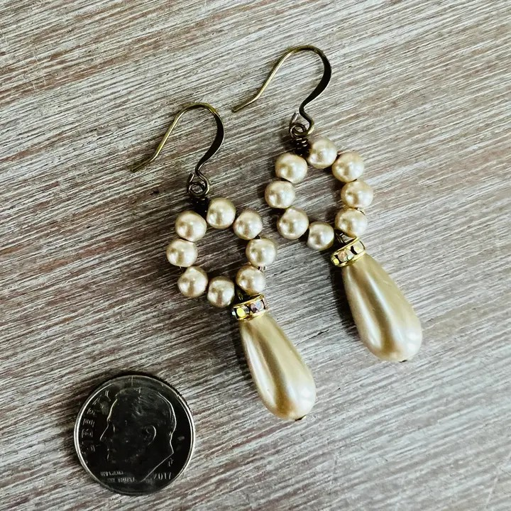 Glittery Pearl Drop Earrings Classic Style For Brides